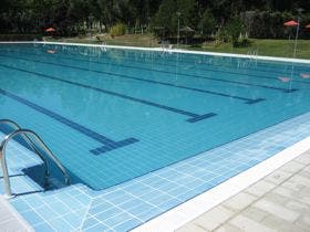 Compensación a los abonados de la piscina de Medina del Campo por la averia del mes de septiembre