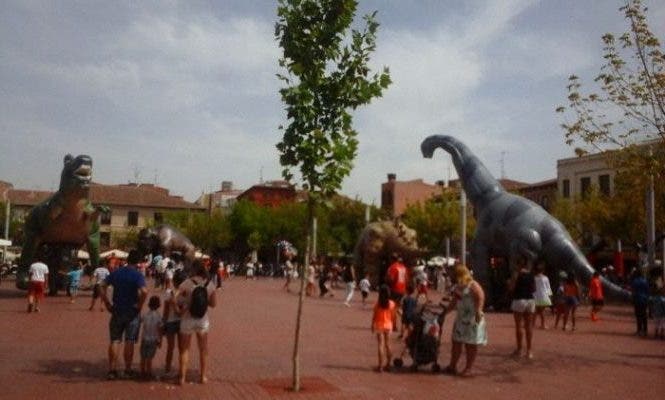 Medina del Campo: Los Dinosaurios tomaron la Plaza Mayor