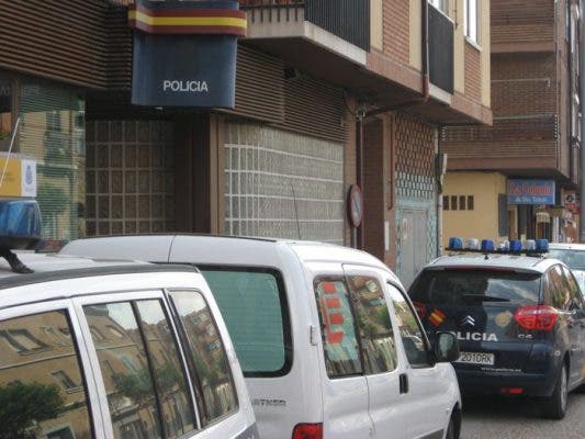 Medina del Campo: Detenido un varón por tirar de los pelos y arañar a su pareja