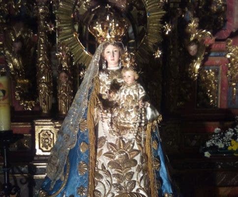 Olmedo: La Virgen del Rosario volvió durante unos días al altar mayor del Monasterio «Madre de Dios»