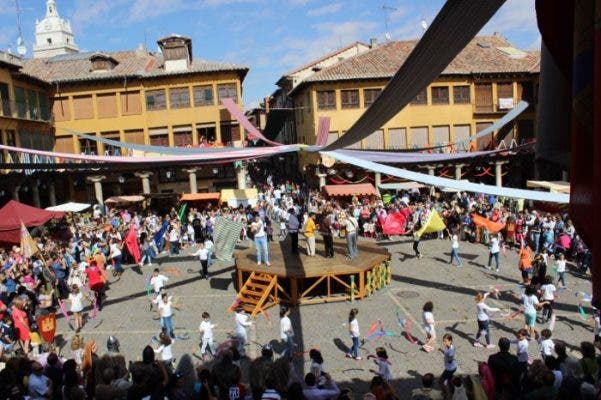 El Mercado de la Edad Media de Tordesillas superó los 30.000 visitantes