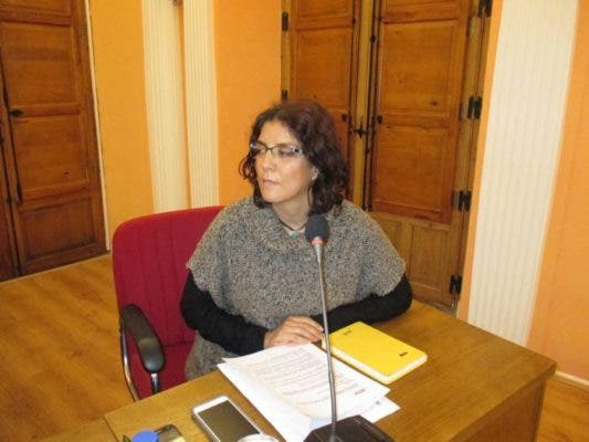 Medina del Campo: Maribel Carro, primera ciudadana en participar en el Pleno del Ayuntamiento, a tenor del RPC