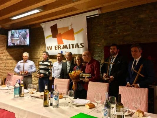 La Asociación «Cuatro Ermitas» entregó las  distinciones «Dignidades 2016» en Alaejos