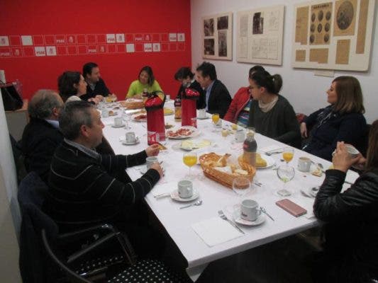 El Grupo Socialista inicia el año con un desayuno con la prensa
