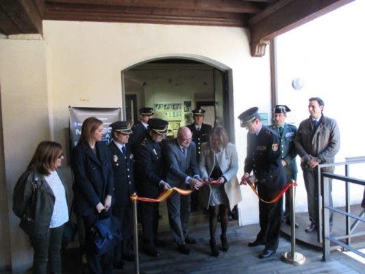 La Sala Luis Vélez acoge la exposición «115 años de Policía Nacional en Medina del Campo»