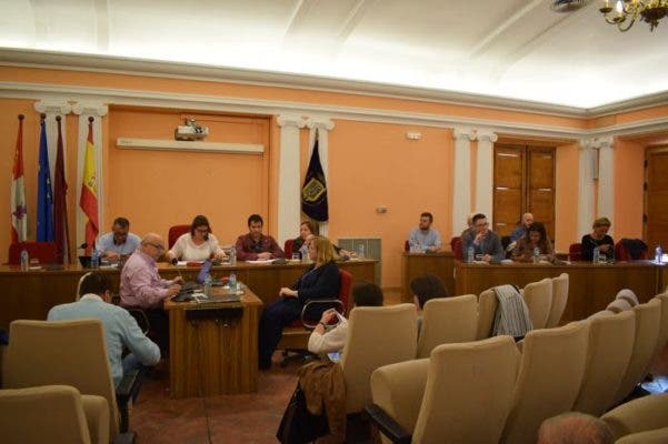 Jorge Barragán aseguró en el Pleno Municipal que denunciará a Olga Mohíno por acusarle de robar en el Ayuntamiento