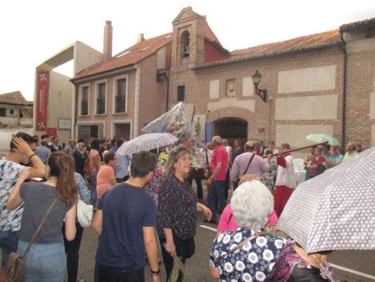 Medina del Campo: Y la Virgen del Amparo cumplió y abrió las nubes