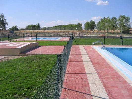 La Diputación distribuye 266.370 euros entre 43 pueblos de la comarca de Medina del Campo para el mantenimiento de servicios
