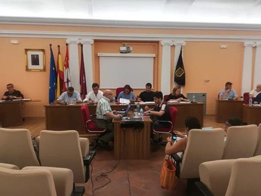 Pleno Municipal: El Ayuntamiento se reunirá con los centros educativos para debatir sobre el calendario escolar y las vacaciones de Semana Santa