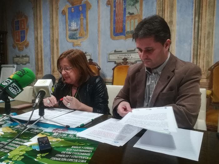 El ayuntamiento medinense lanza la campaña «Medina del Campo, corazón de DO de la Rueda»