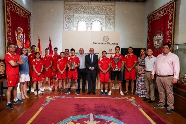 Diputación: Recibe a la Federación de Castilla y León de Boxeo proclamada campeona de la Copa del Rey