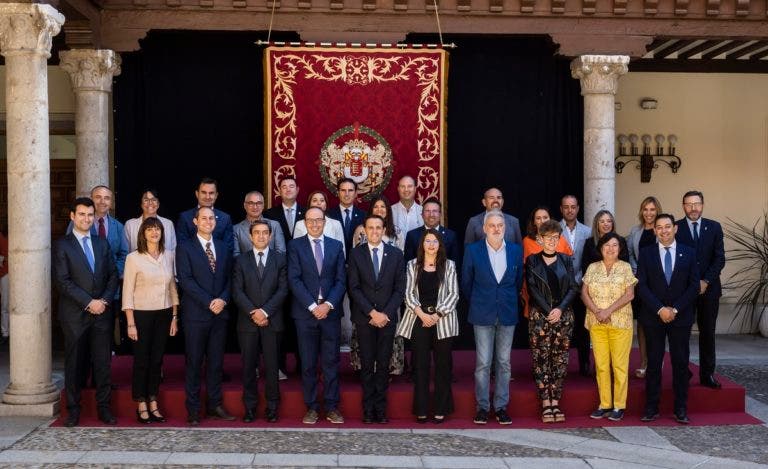 El Pleno de la Diputación de Valladolid reclama al gobierno de España la transferencia de la participación en los ingresos del Estado a las entidades locales