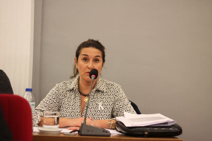 Olga Mohíno: Yo no tengo que presentar ninguna moción al grupo con el que comparto responsabilidad