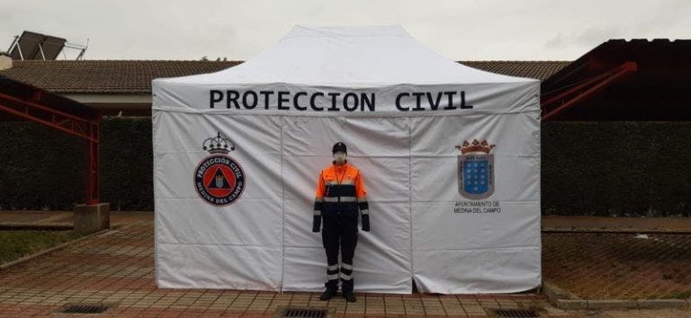 La Junta suministra material y equipos de protección individual a policías locales, servicios de prevención, extinción de incendios y salvamento, a voluntarios de Protección Civil y al grupo de intervención psicológica en emergencias