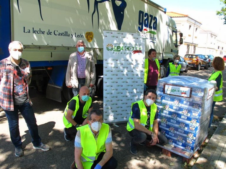 La Asociación `Entrevecinos´ de Valladolid 13.200 raciones de 200 ml de leche de la alianza UPA-COAG y Gaza