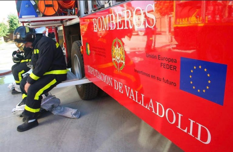 Atendidas tres personas heridas en un accidente de tráfico en la carretera VP-5501 en Wamba (Valladolid)