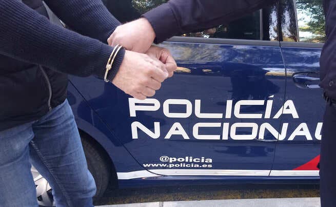 Siete jóvenes detenidos por robo con fuerza en grado de tentativa en un polideportivo próximo al Paseo Zorrilla