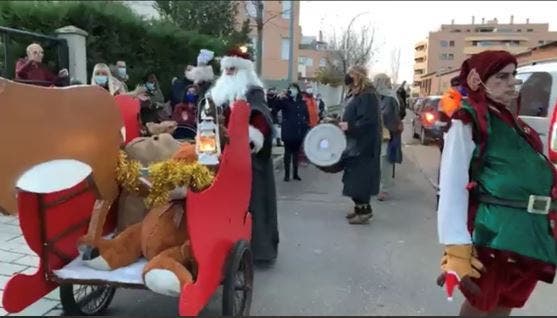 Medina del Campo: Papá Noel visita los barrios de Santo Tomás y Santiago