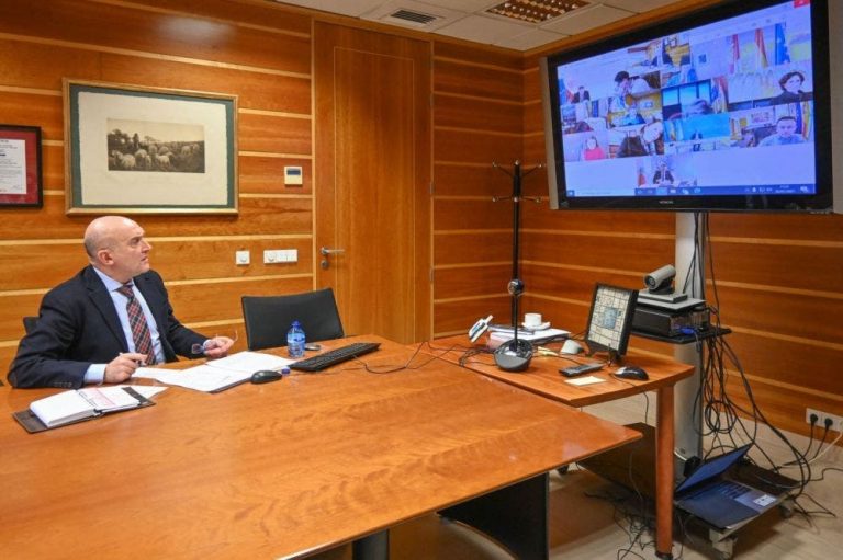 Carnero insiste al Ministro Planas que el Ministerio de Agricultura canalice más fondos del Plan de Recuperación
