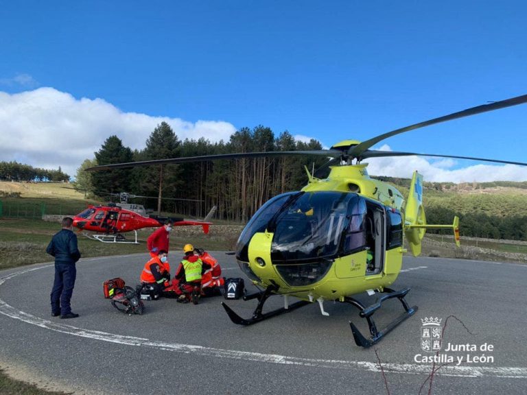 Rescatado un montañero de 51 años tras sufrir una caída en Las Cinco Lagunas
