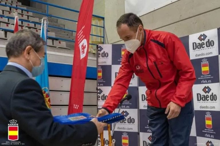 Óscar Botrán se hace con la medalla de plata en la Copa de Españaña de Estilos de Kárate