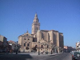 Iglesia de los Santos Juanes de Nava del Rey