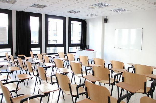 Doce nuevas aulas en cuarentena por positivos en Covid