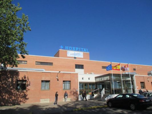 El Hospital de Medina del Campo registra una nueva muerte y sube la presión hospitalaria
