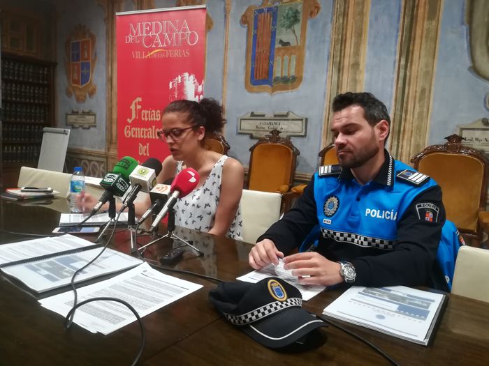 Juan Manuel Gonz?lez present? la Memoria de la Policía Local de Medina del Campo 2018