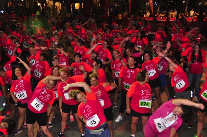 La Carrera de la Mujer sigue recibiendo a voluntarios para el reparto de dorsales