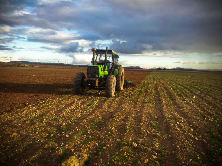 UPA CyL presta a los agricultores y ganaderos información sobre el COVID19