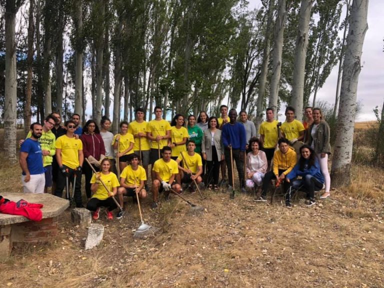 330 jóvenes podrán formar parte de los 15 campos de voluntariado de la Comunidad