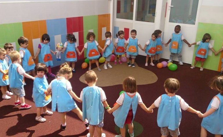 Fuensalda?a pone en marcha una App para que los padres están informados de la actividad de sus hijos en la escuela infantil