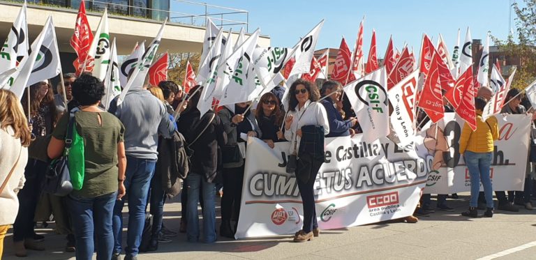 El seguimiento de la jornada de paro en la Junta de Castilla y León por encima del 55% de seguimiento.