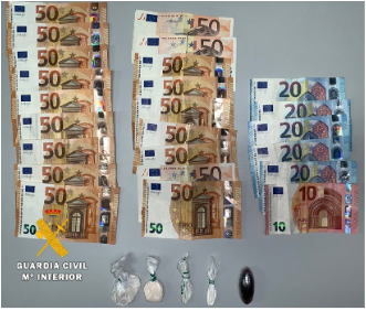 La Guardia Civil detiene a un hombre por venta de drogas al menudeo