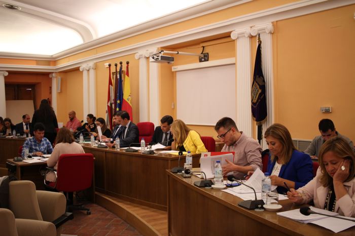 PSOE y Gana Medina manifiestan dudas en la contrataci?n de algunos suministros en el ayuntamiento