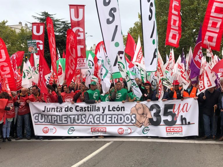Concentraci?n de los funcionarios para exigir las 35 horas