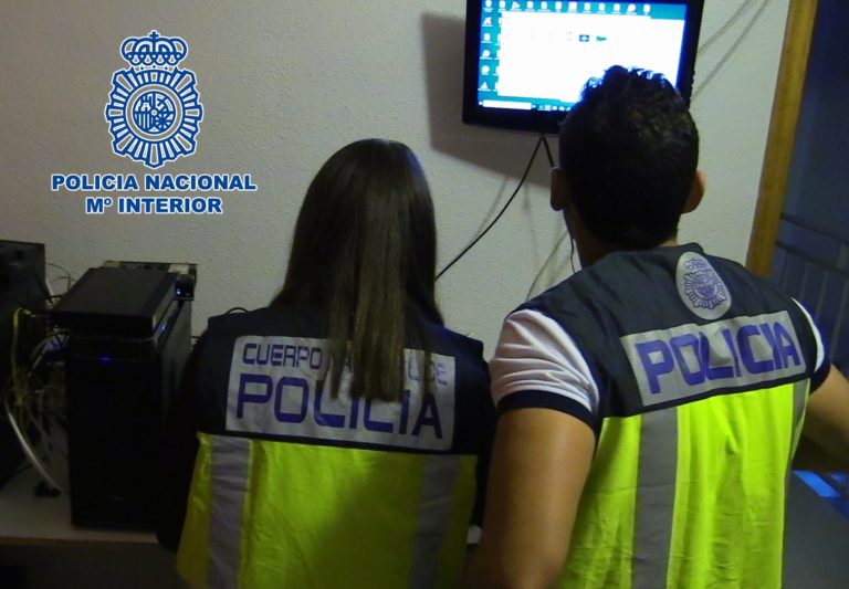 La Policía Nacional desarticula un entramado dedicado a la comercializaci?n ilegal de canales de televisi?n de pago y v?deos bajo demanda