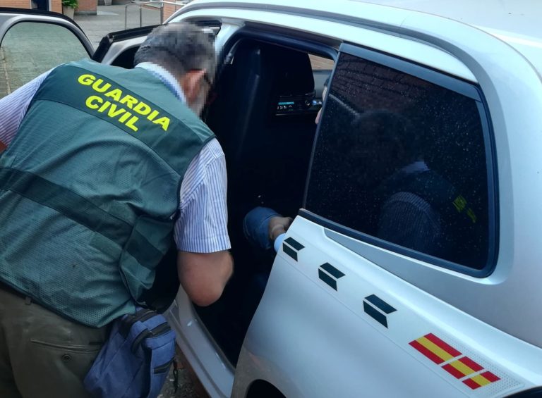 La Guardia Civil detiene a dos personas como supuestos autores de un delito de homicidio en grado de tentativa