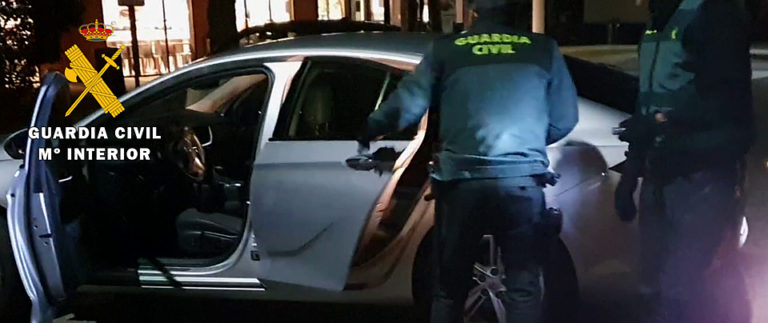 La Guardia Civil desarticula una banda dedicada al robo con fuerza en el interior de vehículos