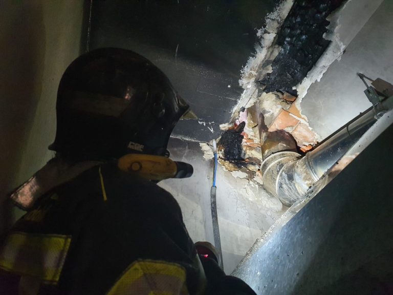 Tordesillas: La r?pida actuaci?n de los bomberos evita daños de consideraci?n en la Iglesia de San Pedro