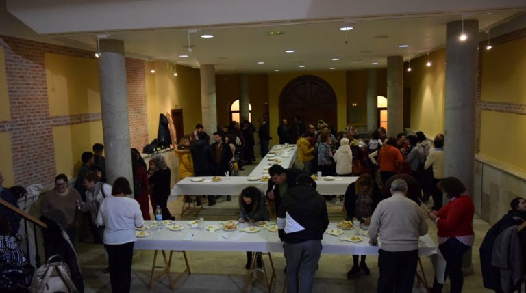 A pesar del frío, Rueda festeja el día de su patrón, San  Sebasti?n, con una gran participaci