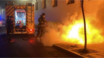 El Ayuntamiento denuncia la quema de 12 contenedores en menos de un mes