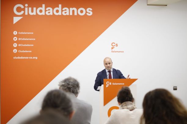 Castaño (Cs): ?El PSOE no puede angustiar a los ciudadanos del medio rural con mentiras sobre el cierre de consultorios?