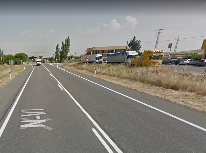 Las malas condiciones climatol?gicas obligan a Trafico a embolsar camiones antes de llegar a Villacastin