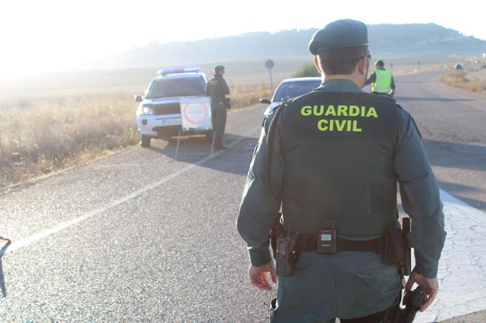 La Guardia Civil de Tr?fico registr? 32 denuncias en las primeras horas del control especial de vigilancia en Castilla y León