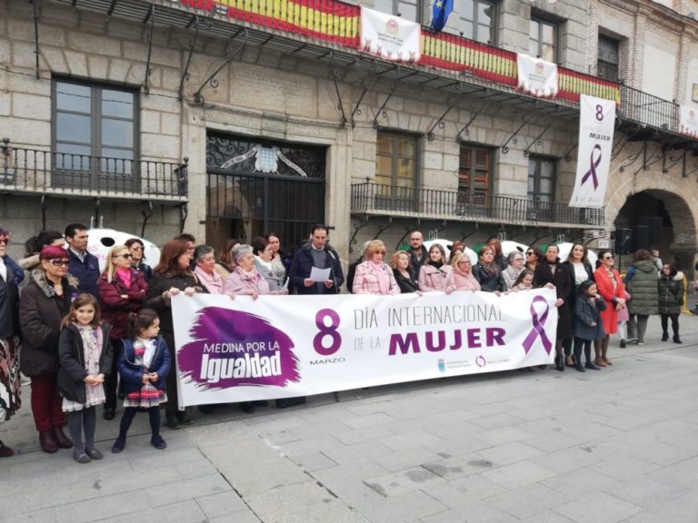Medina del Campo se concentra para reivindicar la «Igualdad»
