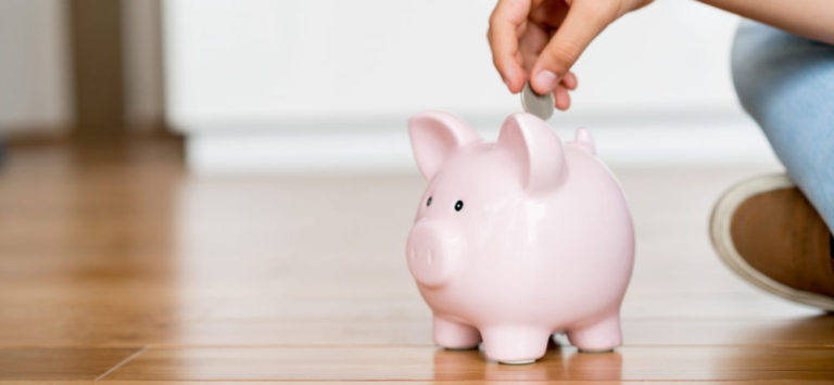 El 36 % de los españoles han consumido sus ahorros durante un mes de confinamiento