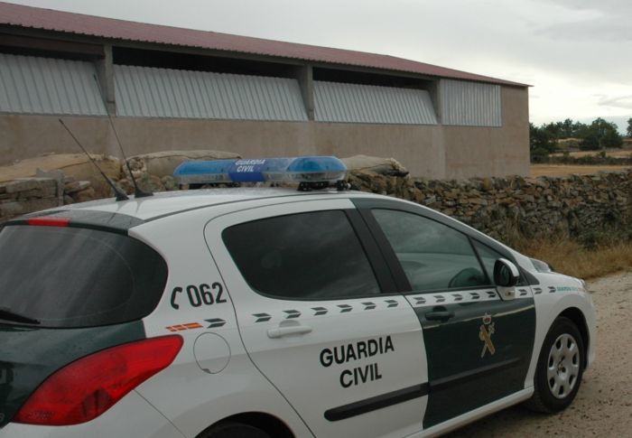 La Guardia Civil sorprende al volante a un conductor al salir del examen para recuperar los puntos y suspenderlo
