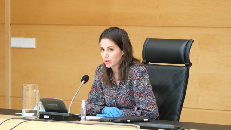 El Tribunal Supremo confirma la sentencia que consideró no vulnerado el honor de la actual ministra de Igualdad en un poema satírico publicado en una revista judicial